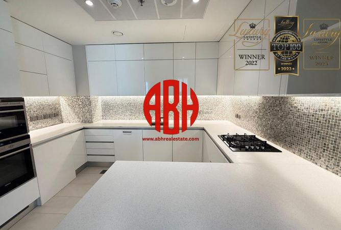 933217 - Property Image 2