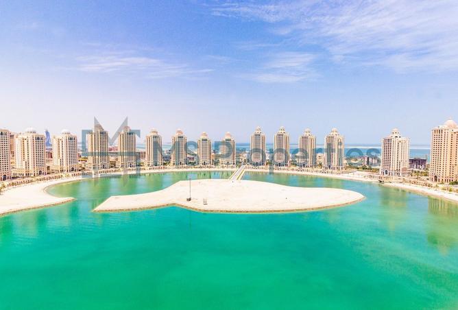 989383 - Property Image 2