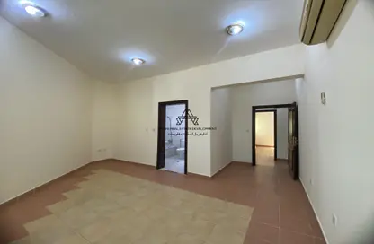 Apartment - 3 Bedrooms - 3 Bathrooms for rent in Al Mansoura - Doha