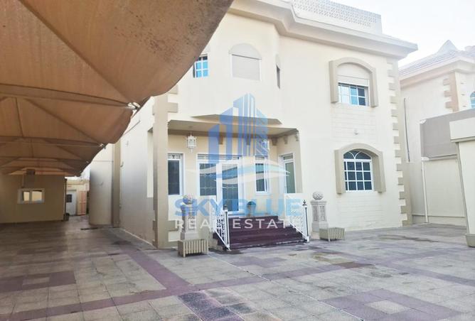 877300 - Property Image 2