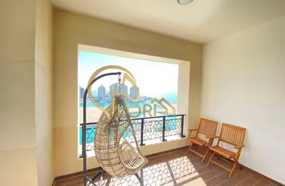 Apartment - 2 Bedrooms - 3 Bathrooms for rent in Viva West - Viva Bahriyah - The Pearl Island - Doha