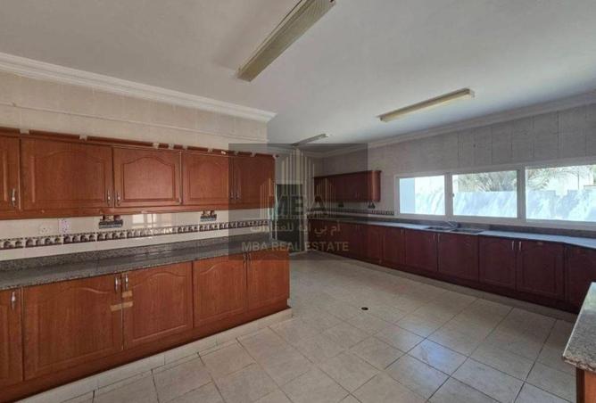 929570 - Property Image 3