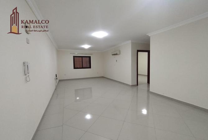 954058 - Property Image 2