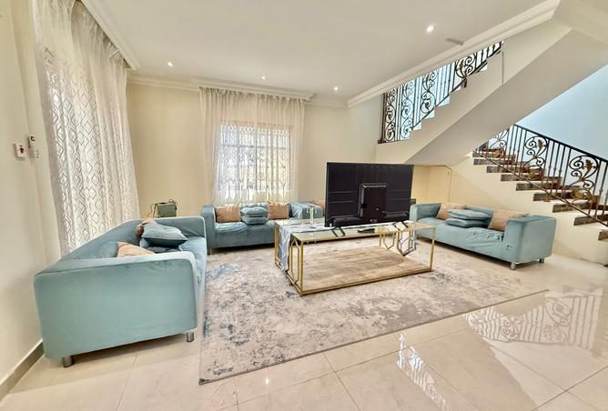 982903 - Property Image 2