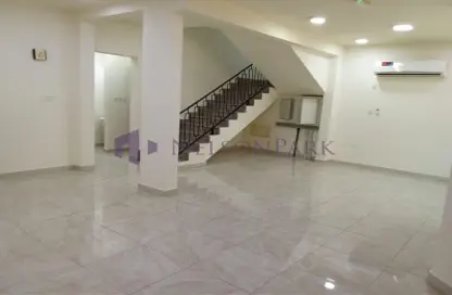 مجمع سكني - 4 غرف نوم - 3 حمامات للايجار في شارع  بو هامو - أبو هامور - الدوحة