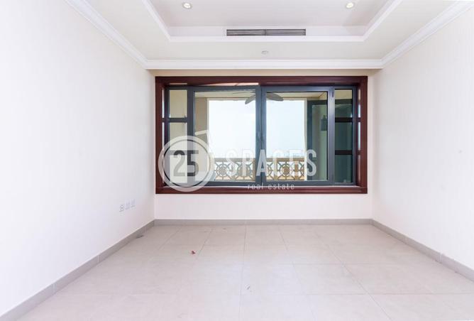 952071 - Property Image 3