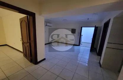 Apartment - 2 Bedrooms - 2 Bathrooms for rent in Al Mansoura - Al Mansoura - Doha