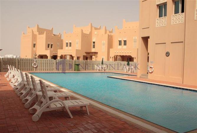 982807 - Property Image 3