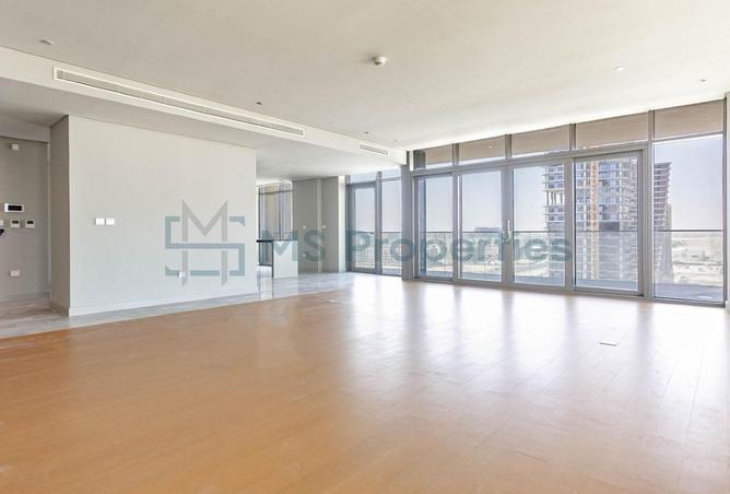 1003890 - Property Main Image