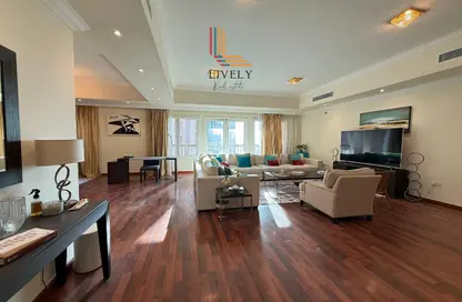 شقة - 3 غرف نوم - 5 حمامات للايجار في طريق بورتو الغربي - بورتو أرابيا - جزيرة اللؤلؤة - الدوحة