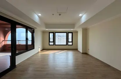 Apartment - 2 Bedrooms - 3 Bathrooms for rent in East Porto Drive - Porto Arabia - The Pearl Island - Doha