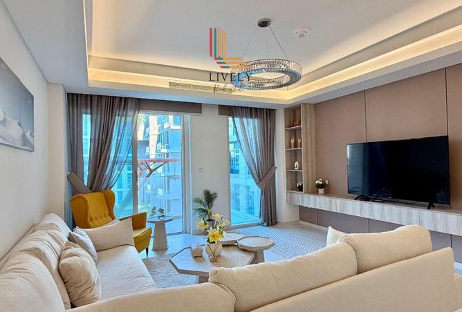 989432 - Property Image 3