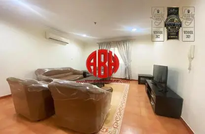 Apartment - 2 Bedrooms - 2 Bathrooms for rent in Corniche Road - Corniche Road - Doha