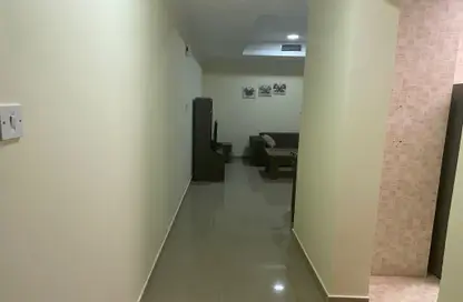 Apartment - 1 Bedroom - 2 Bathrooms for rent in Salaja Street - Doha Al Jadeed - Doha