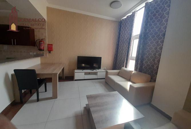 957120 - Property Image 2