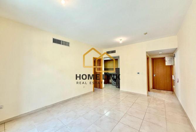 922234 - Property Image 3