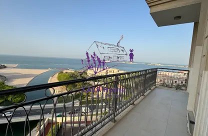 Apartment - 2 Bedrooms - 3 Bathrooms for rent in Viva West - Viva Bahriyah - The Pearl Island - Doha