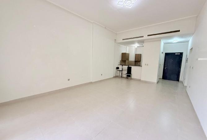 985845 - Property Image 2