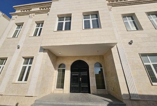 960727 - Property Image 2