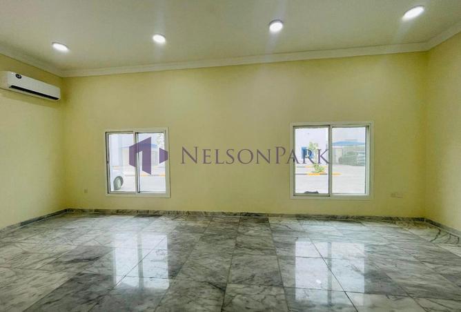 940438 - Property Image 3