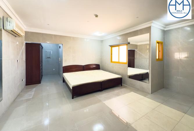 945211 - Property Main Image