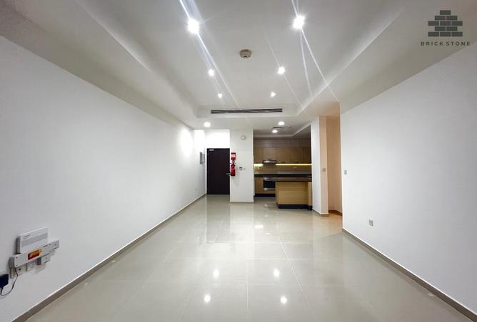 982831 - Property Image 2