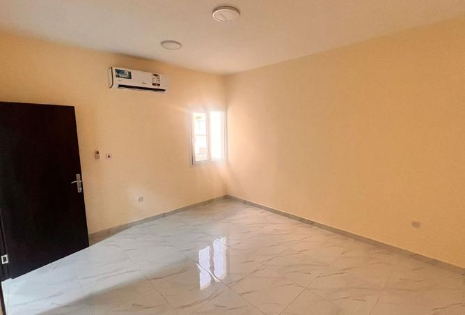 975311 - Property Image 2