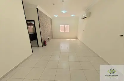 Apartment - 2 Bedrooms - 2 Bathrooms for rent in Al Wakrah - Al Wakra