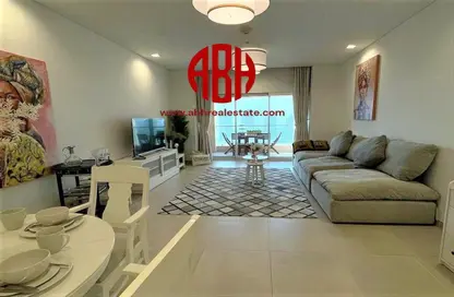 Living Room image for: Apartment - 1 Bedroom - 2 Bathrooms for sale in Viva West - Viva Bahriyah - The Pearl Island - Doha, Image 1