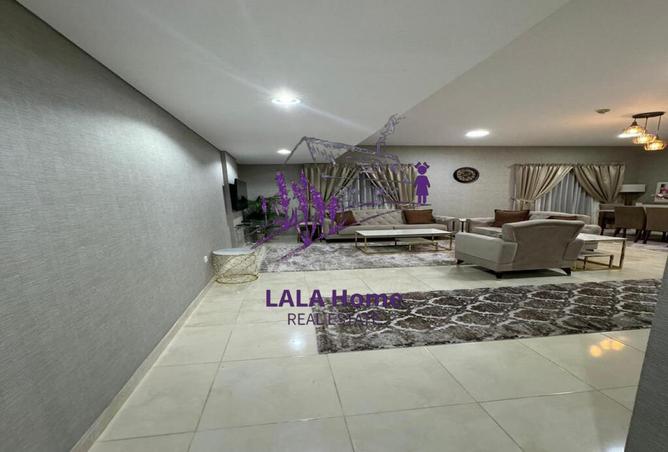 932322 - Property Image 3
