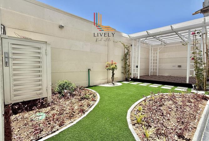 927115 - Property Image 2