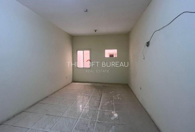 907631 - Property Image 3