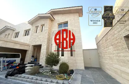 مجمع سكني - 4 غرف نوم - 5 حمامات للايجار في شارع النعيجة - النعيجة - الدوحة