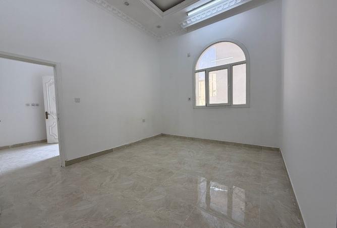 962101 - Property Image 3