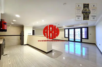 Apartment - 1 Bedroom - 2 Bathrooms for rent in Danat Qatar - Porto Arabia - The Pearl Island - Doha
