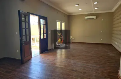 Villa - Studio - 5 Bathrooms for rent in Al Duhail - Al Duhail - Doha