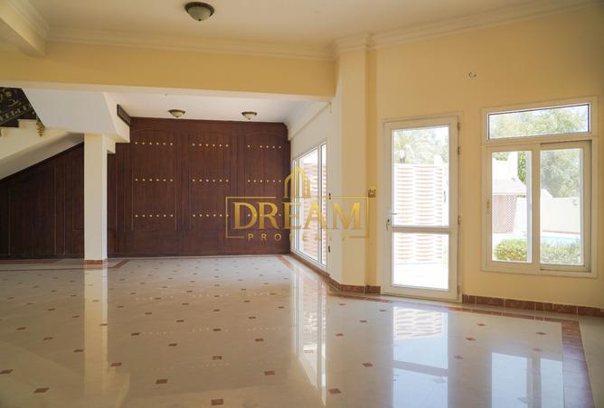 850748 - Property Image 2