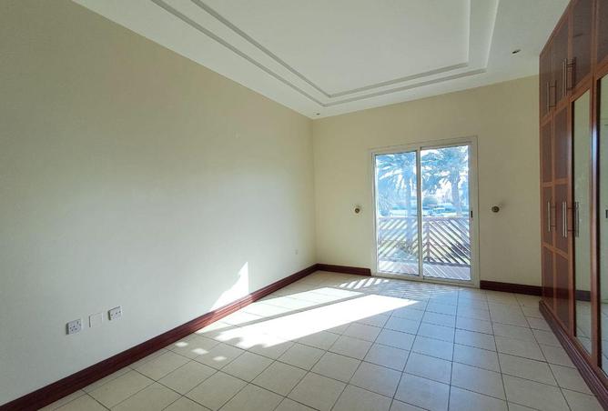 966044 - Property Image 3