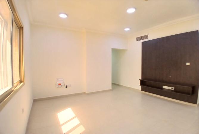 938244 - Property Image 2