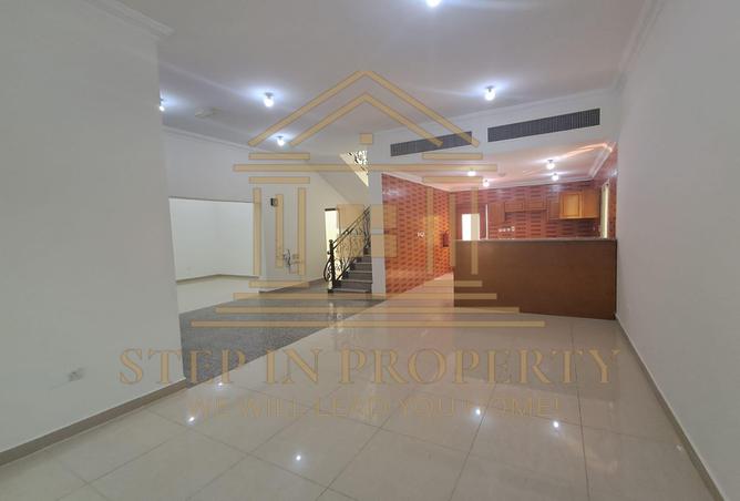 963756 - Property Image 2