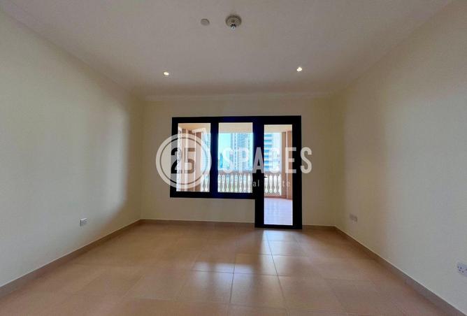 910599 - Property Image 2