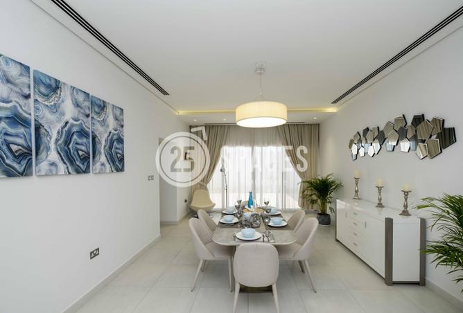 923236 - Property Image 2