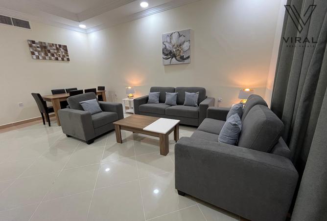 892709 - Property Image 3