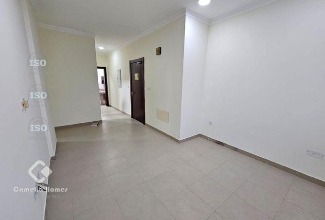 946008 - Property Image 3