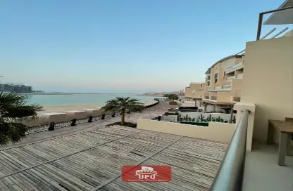 Townhouse - 3 Bedrooms - 3 Bathrooms for rent in Hilton Doha The Pearl Residences - Abraj Quartiers - The Pearl Island - Doha