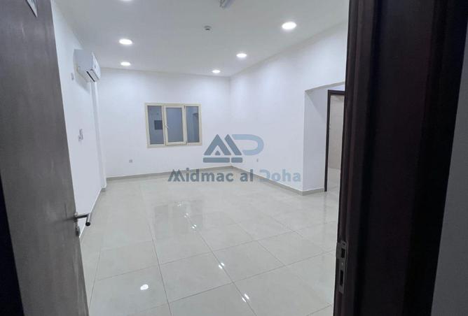 1000472 - Property Main Image