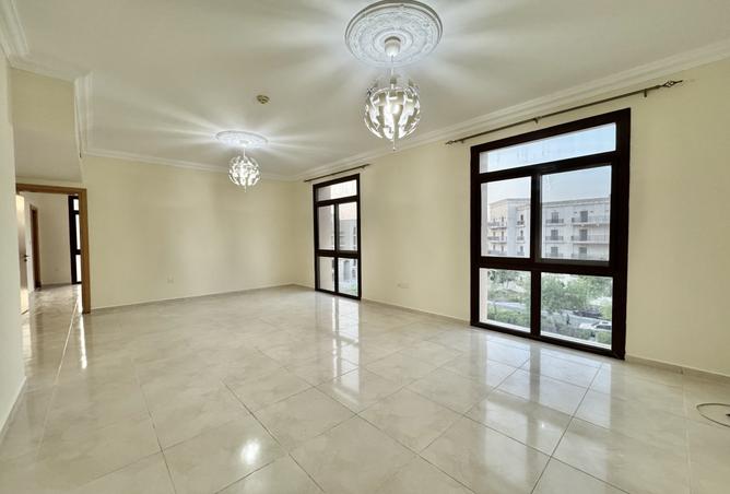 938754 - Property Image 2