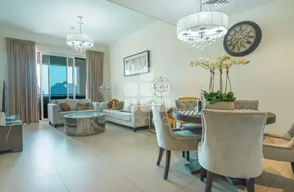 Apartment - 2 Bedrooms - 3 Bathrooms for rent in Viva Central - Viva Bahriyah - The Pearl Island - Doha