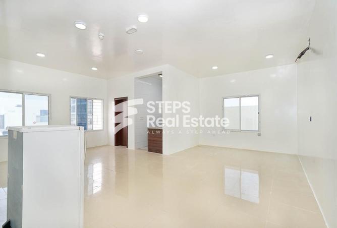 Labor Camp - Studio - 1 Bathroom for rent in East Industrial Street - Birkat Al Awamer - Al Wakra