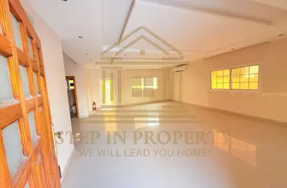 فيلا - 5 غرف نوم - 4 حمامات للايجار في شارع الوعب - الوعب - الدوحة فيلا - 5 غرف نوم - 4 حمامات للايجار في شارع الوعب - الوعب - الدوحة